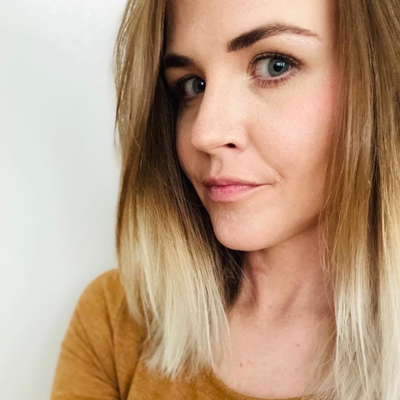 Meet your Posher, Kate - Picture 2 of 2